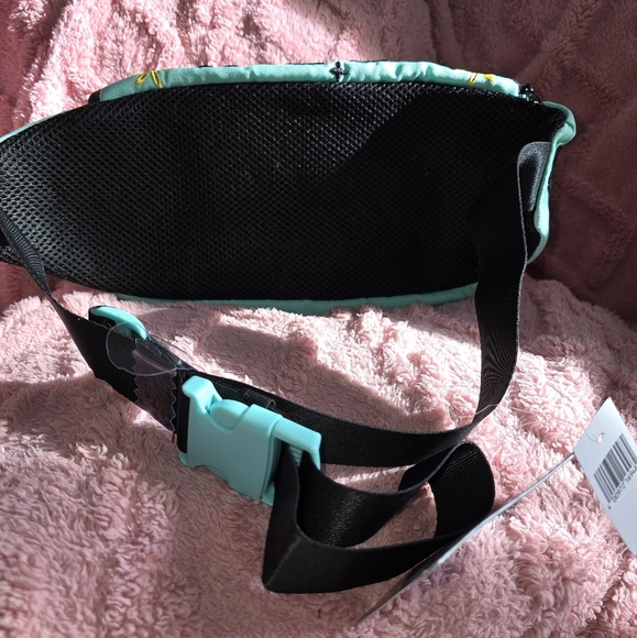 ✨ Disney Parks Lilo & Stitch & Scrump Fanny Pack – 626 Day Edition! ✨ - Picture 3 of 4